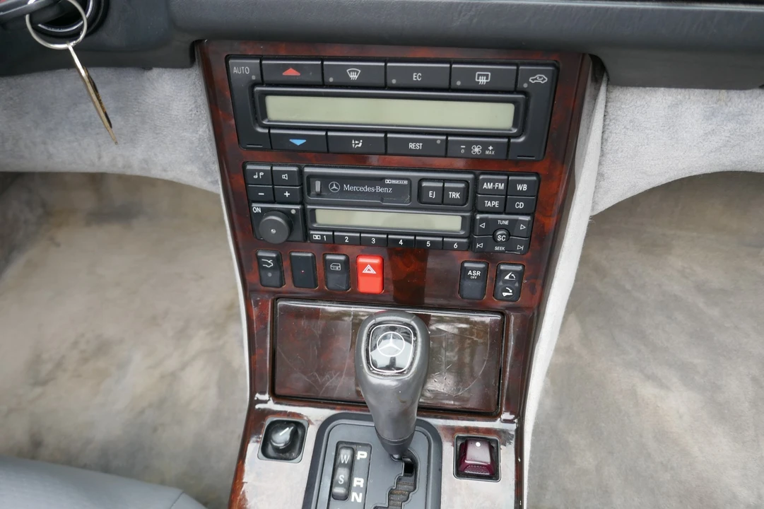 1998 Mercedes-Benz R129 SL-Class - Image 5 of 31