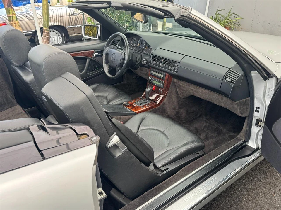 1998 Mercedes-Benz R129 SL-Class - Image 17 of 31