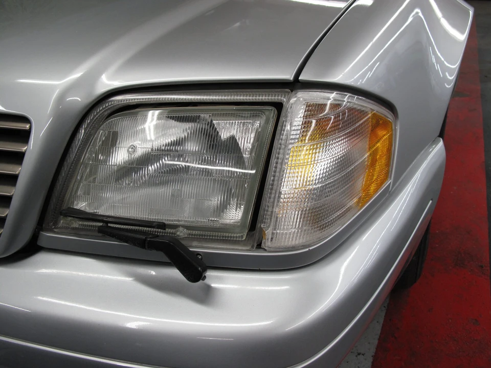1998 Mercedes-Benz R129 SL-Class - Image 15 of 31