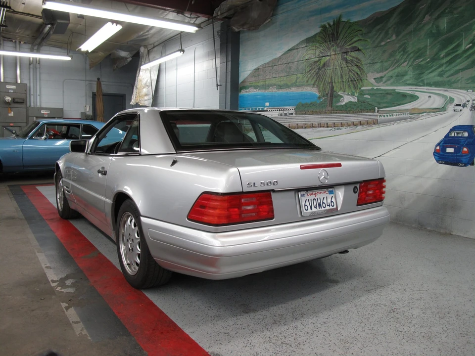 1998 Mercedes-Benz R129 SL-Class - Image 11 of 31