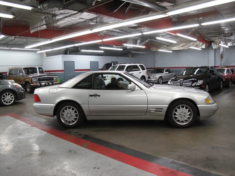 1998 Mercedes-Benz R129 SL-Class - Image 6 of 31