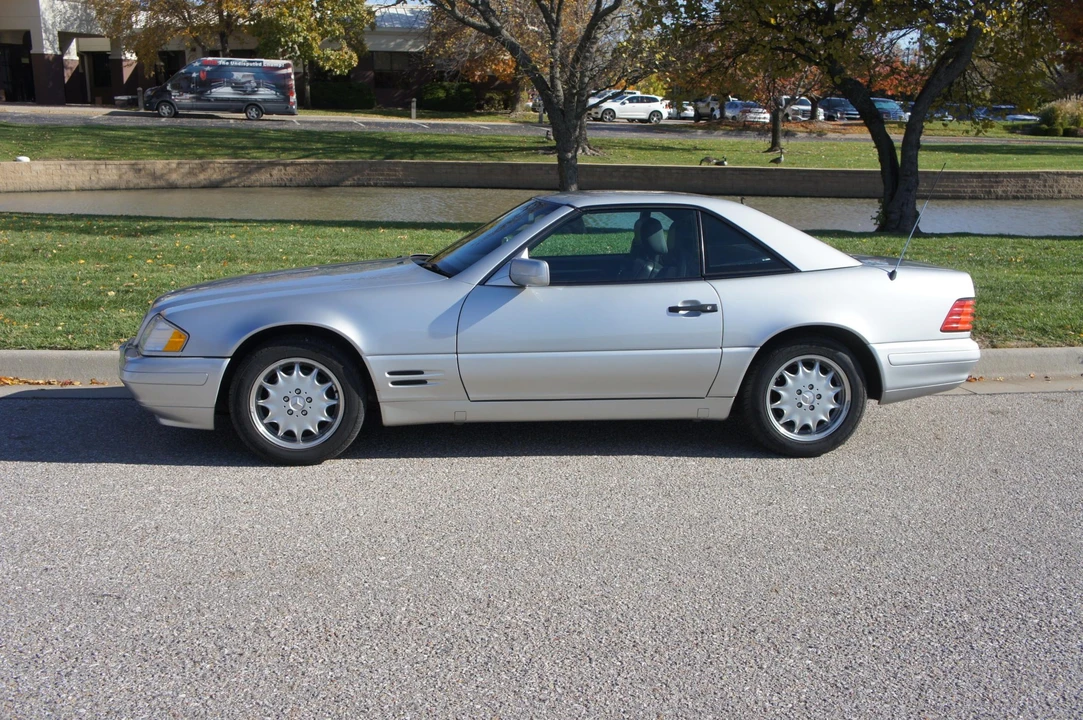 1998 Mercedes-Benz R129 SL-Class - Image 7 of 31
