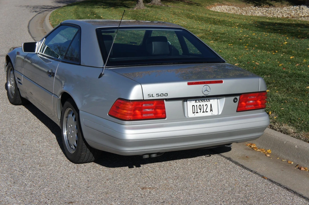 1998 Mercedes-Benz R129 SL-Class - Image 10 of 31