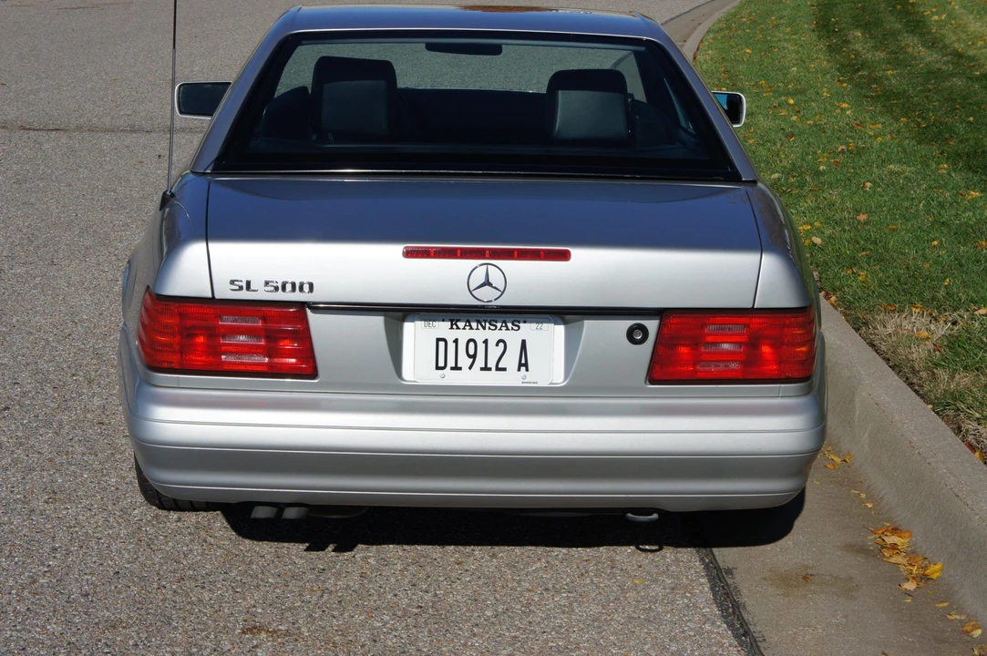 1998 Mercedes-Benz R129 SL-Class - Image 11 of 31