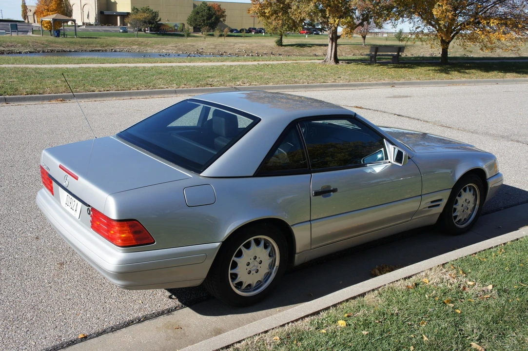 1998 Mercedes-Benz R129 SL-Class - Image 13 of 31