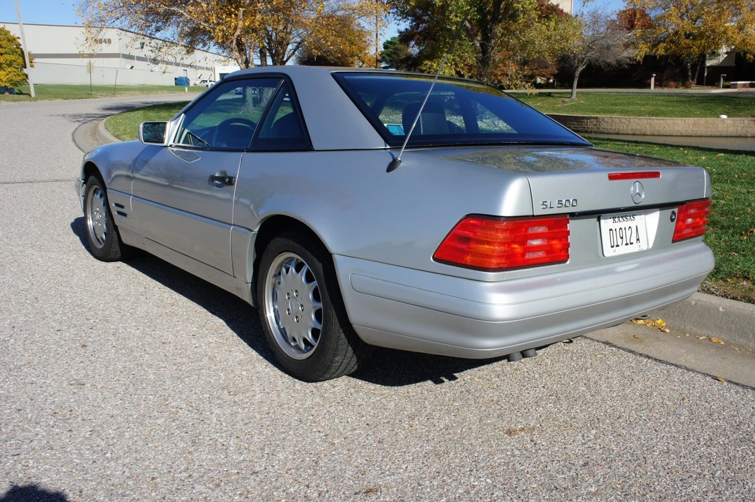 1998 Mercedes-Benz R129 SL-Class - Image 9 of 31