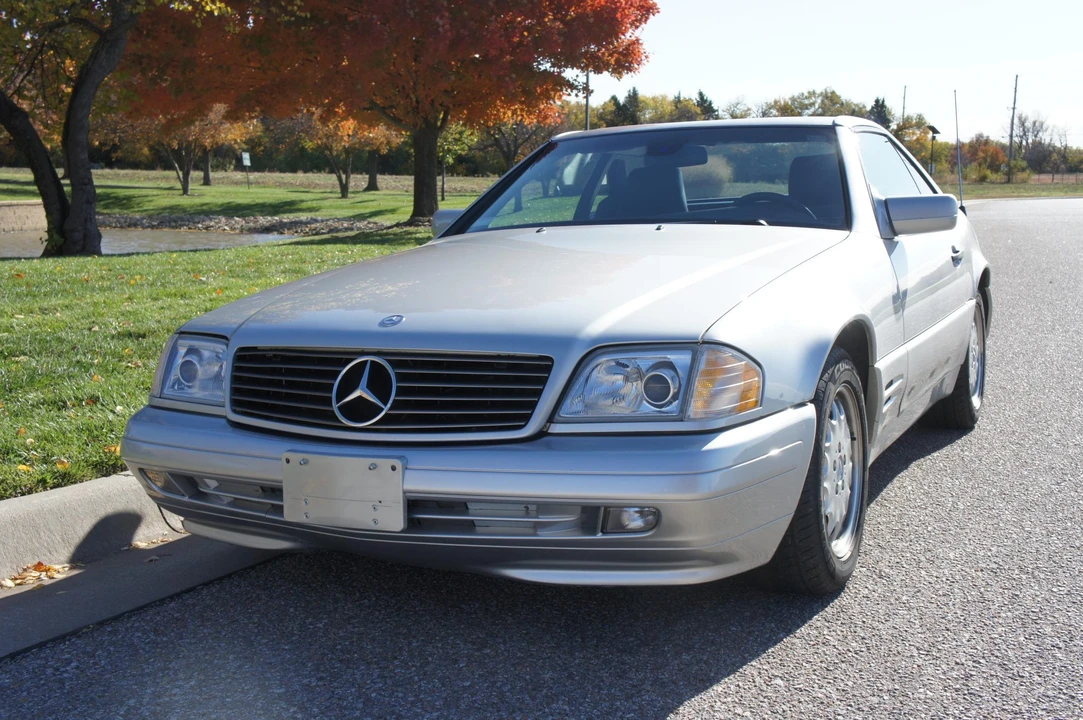 1998 Mercedes-Benz R129 SL-Class - Image 2 of 31