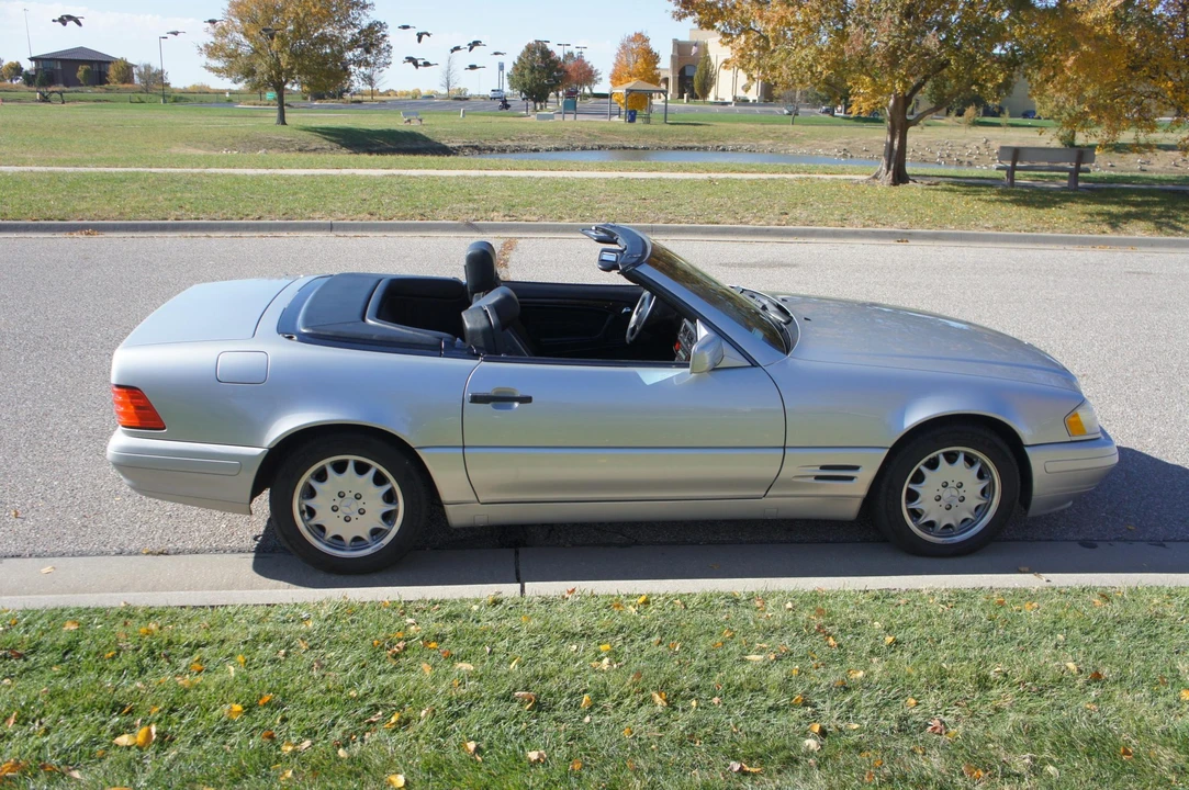 1998 Mercedes-Benz R129 SL-Class - Image 23 of 31