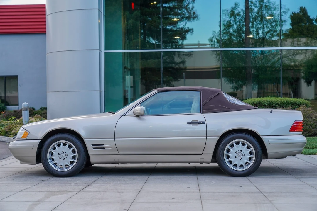 1998 Mercedes-Benz R129 SL-Class - Image 12 of 31