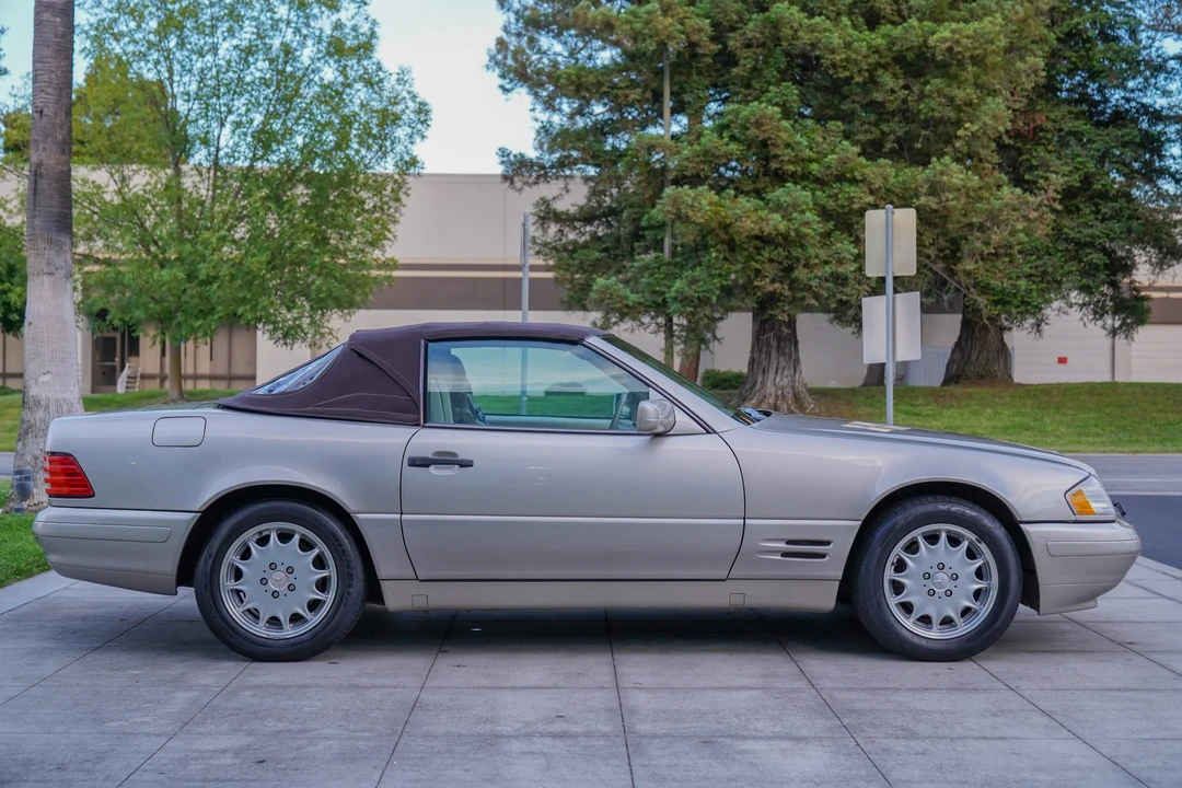 1998 Mercedes-Benz R129 SL-Class - Image 16 of 31