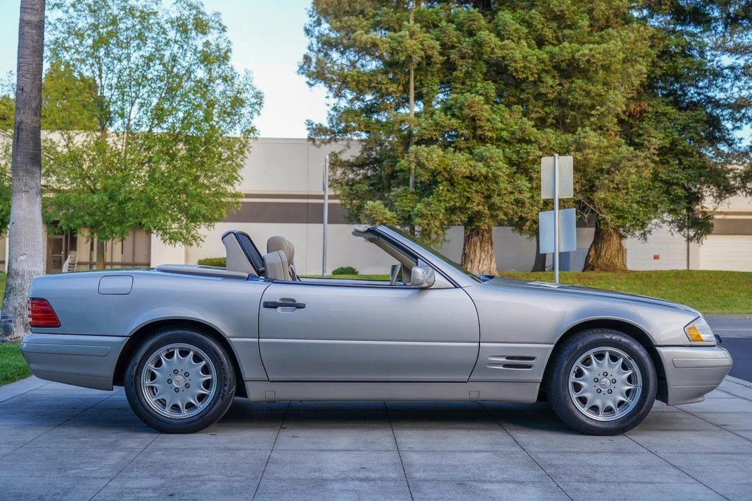 1998 Mercedes-Benz R129 SL-Class - Image 8 of 31