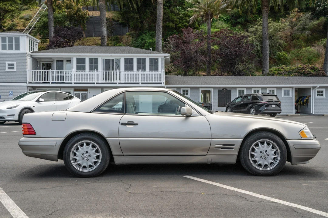 1998 Mercedes-Benz R129 SL-Class - Image 14 of 31