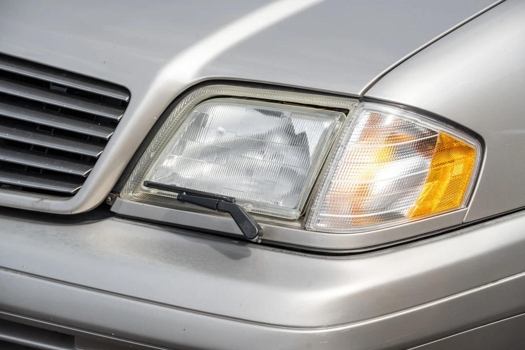 1998 Mercedes-Benz R129 SL-Class - Image 28 of 31