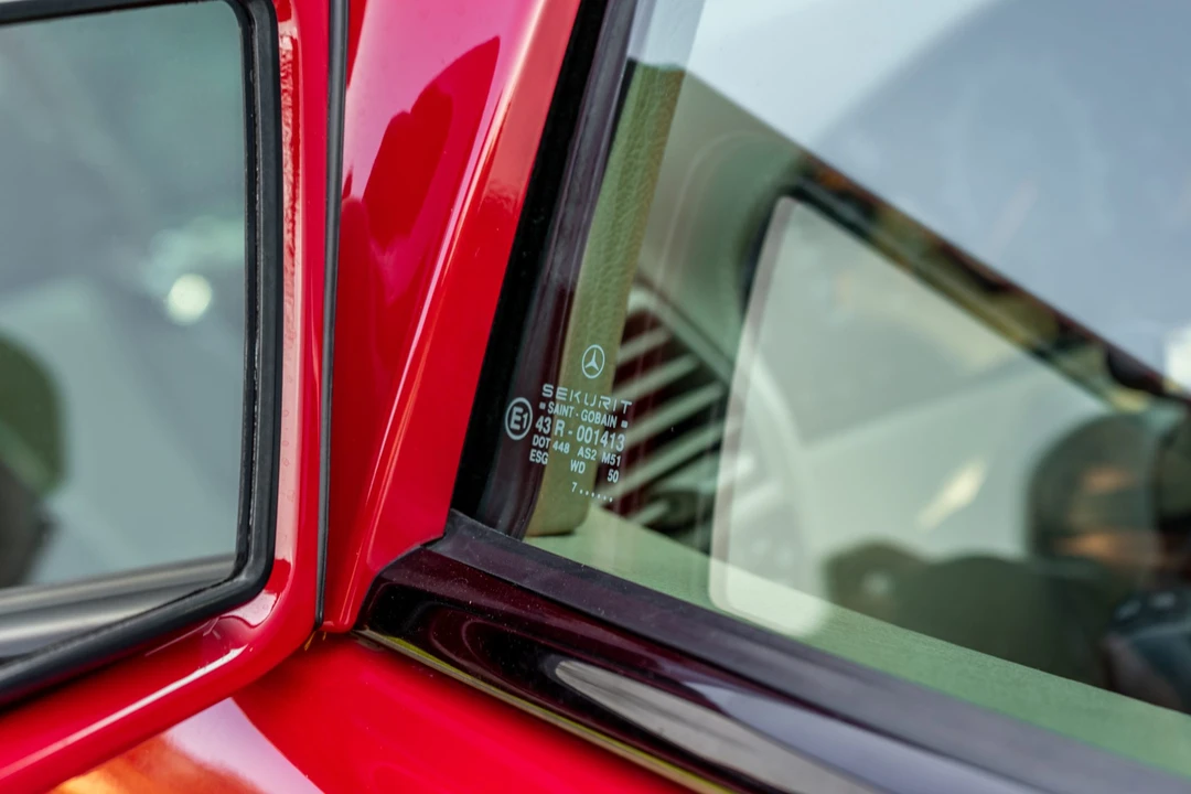 1998 Mercedes-Benz R129 SL-Class - Image 24 of 31