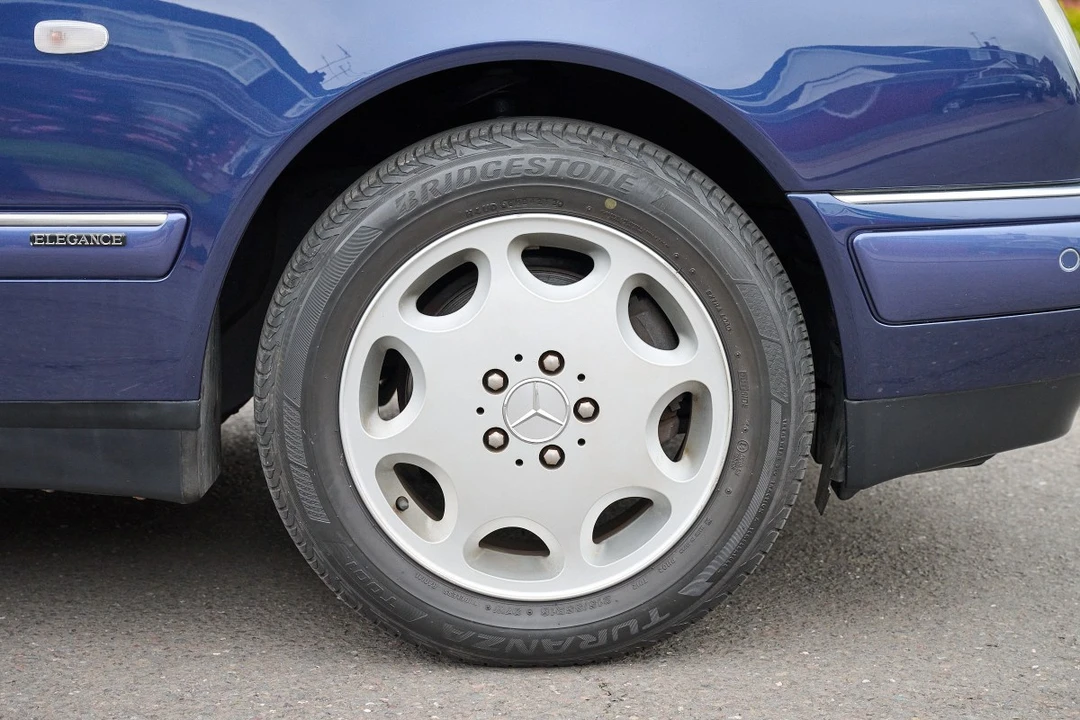 1998 Mercedes-Benz W210 E-Class - Image 11 of 30