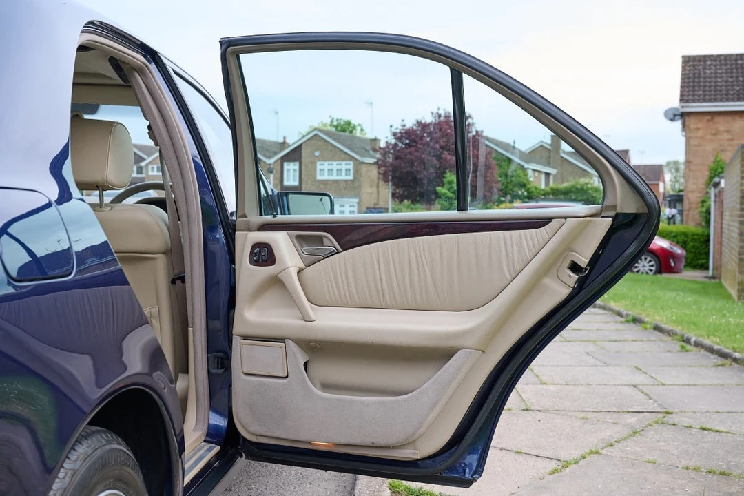 1998 Mercedes-Benz W210 E-Class - Image 17 of 30