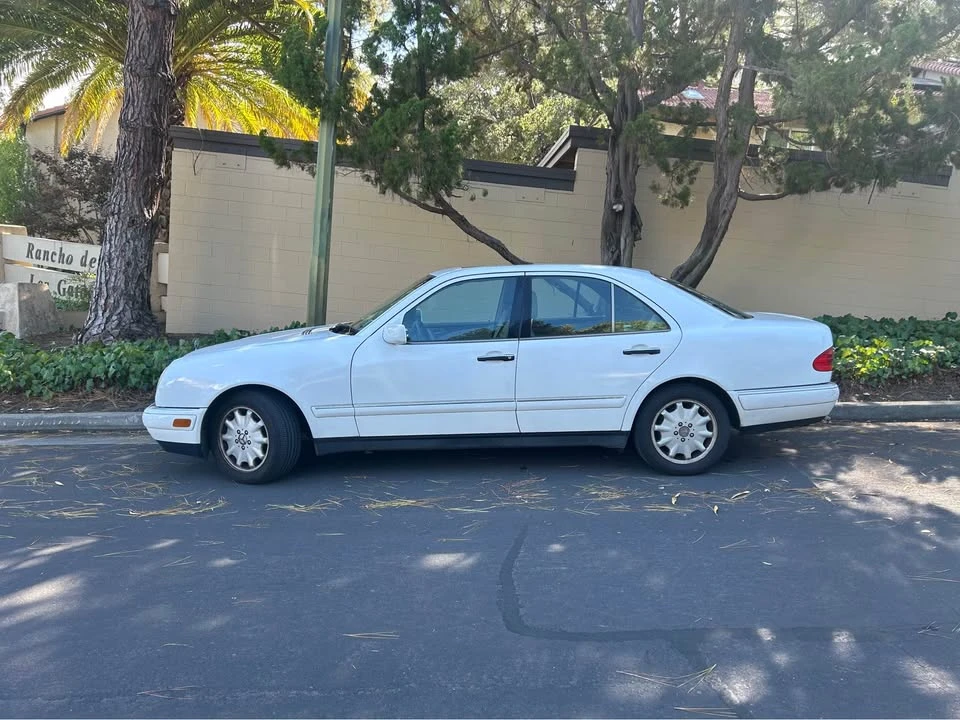 1998 Mercedes-Benz W210 E-Class - Image 2 of 11