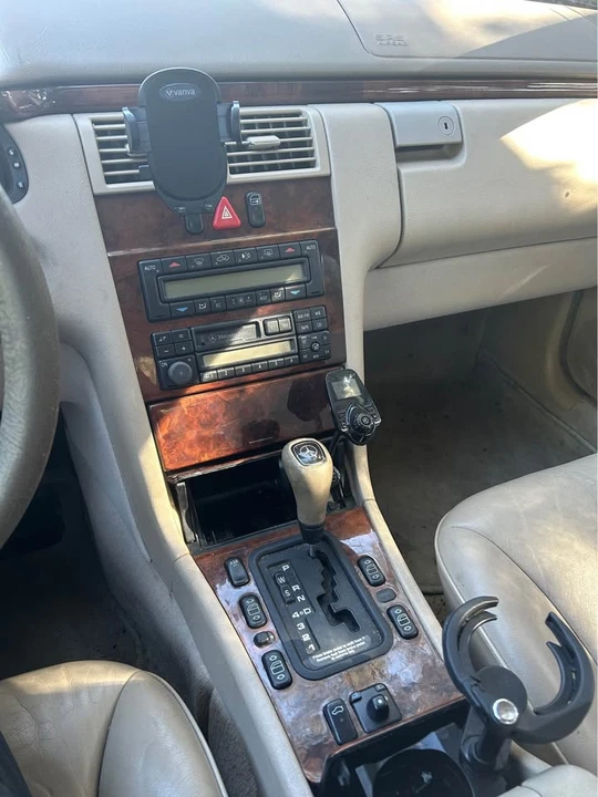 1998 Mercedes-Benz W210 E-Class - Image 6 of 11