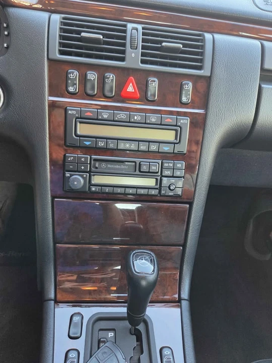 1998 Mercedes-Benz W210 E-Class - Image 11 of 14