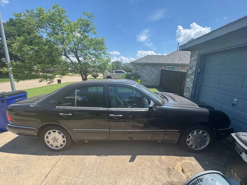 1998 Mercedes-Benz W210 E-Class - Image 2 of 20