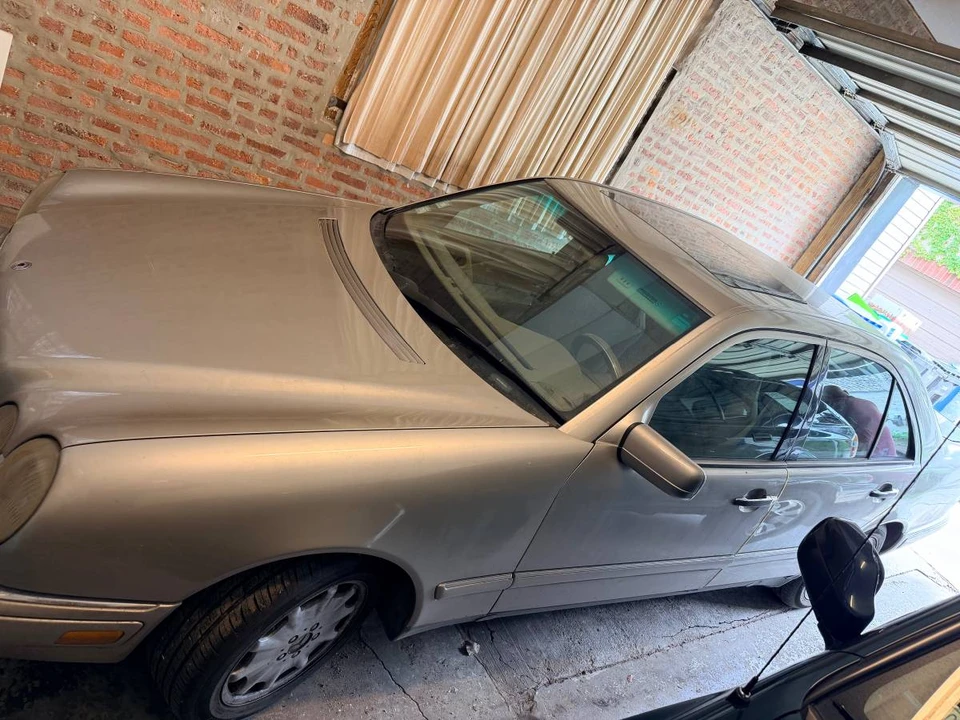 1998 Mercedes-Benz W210 E-Class - Image 2 of 4