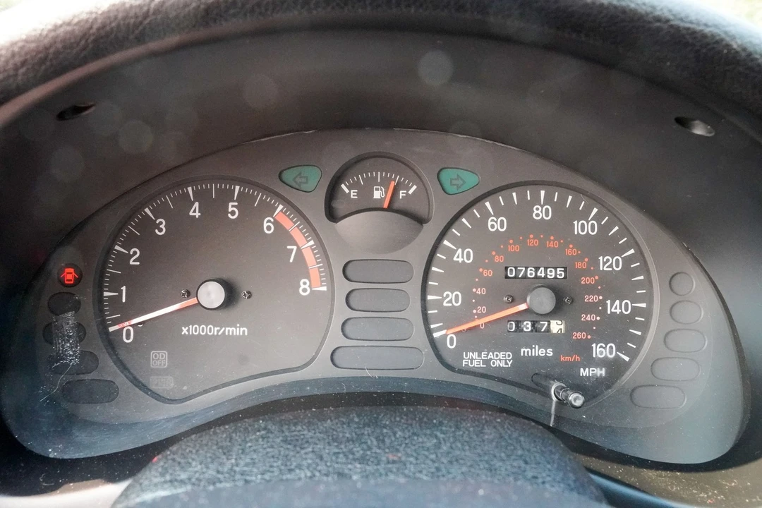 1998 Mitsubishi 3000GT Series 3 - Image 15 of 31