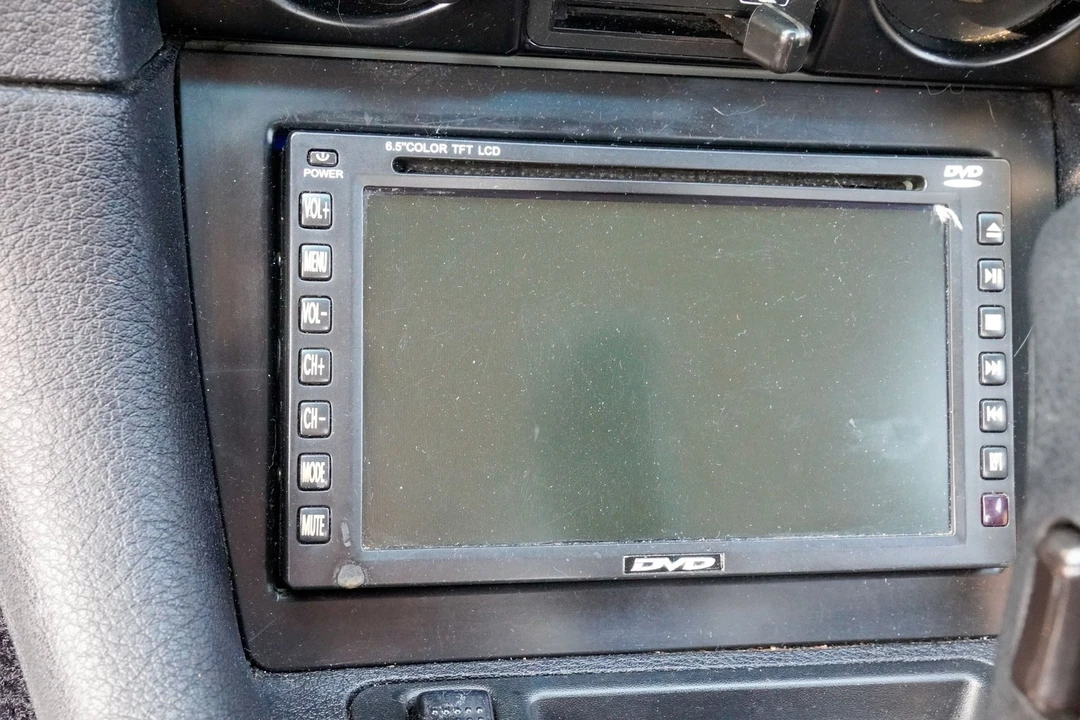 1998 Mitsubishi 3000GT Series 3 - Image 17 of 31