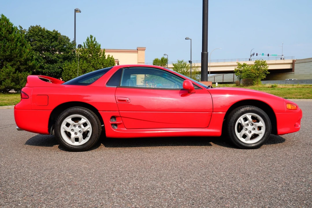 1998 Mitsubishi 3000GT Series 3 - Image 2 of 31