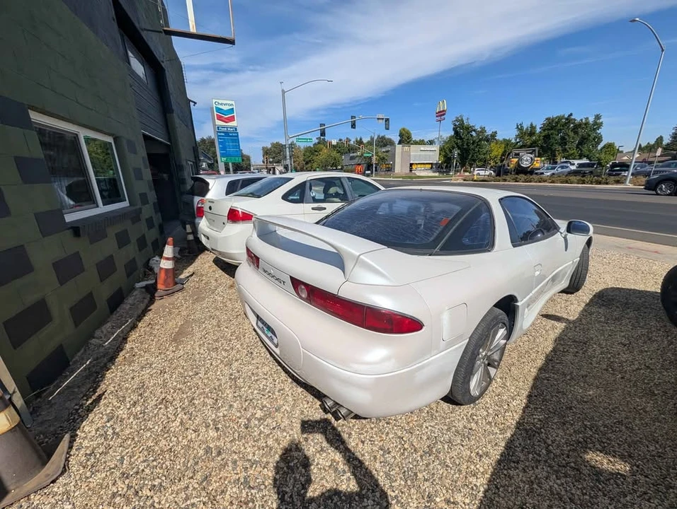 1998 Mitsubishi 3000GT Series 3 - Image 4 of 4