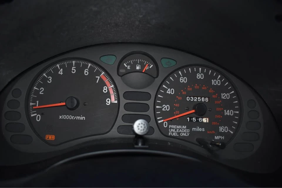 1998 Mitsubishi 3000GT Series 3 - Image 13 of 18
