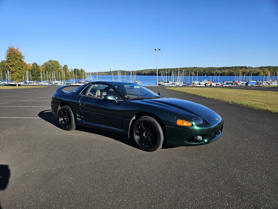 1998 Mitsubishi 3000GT Series 3 - Image 2 of 31