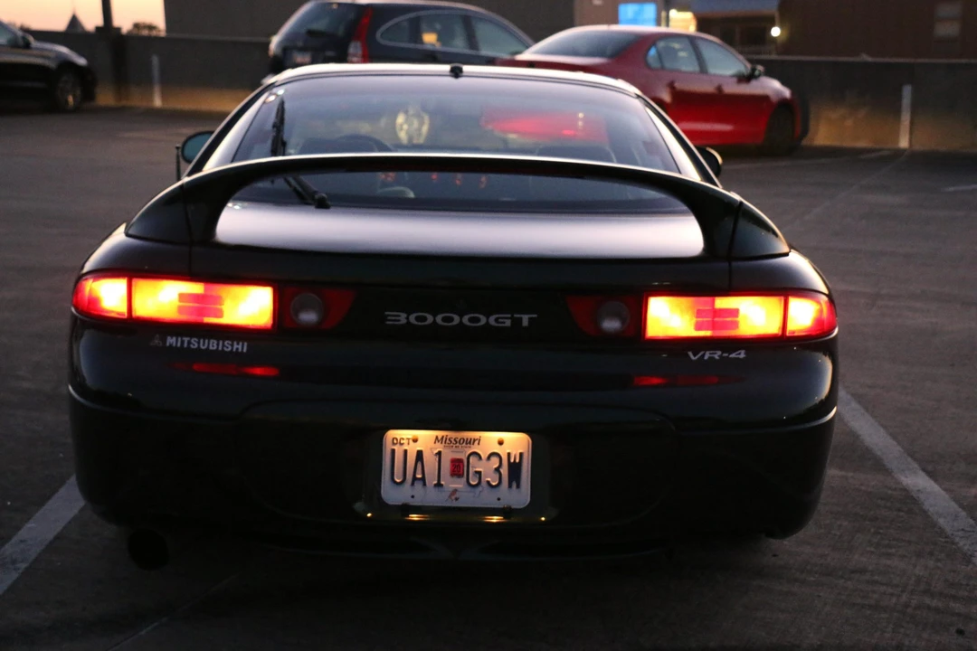1998 Mitsubishi 3000GT Series 3 - Image 17 of 31