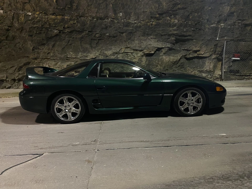 1998 Mitsubishi 3000GT Series 3 - Image 24 of 31