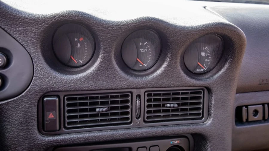 1998 Mitsubishi 3000GT Series 3 - Image 19 of 20