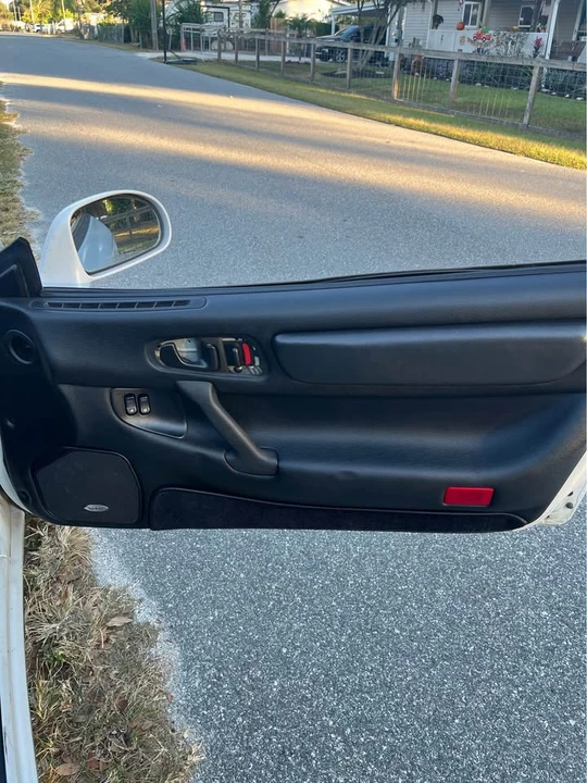 1998 Mitsubishi 3000GT Series 3 - Image 12 of 13