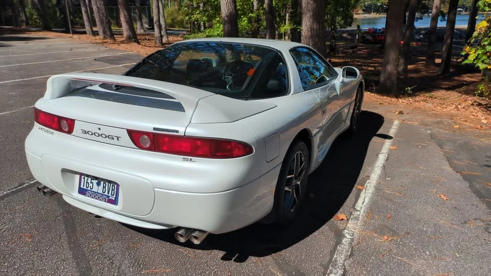 1998 Mitsubishi 3000GT Series 3 - Image 4 of 16