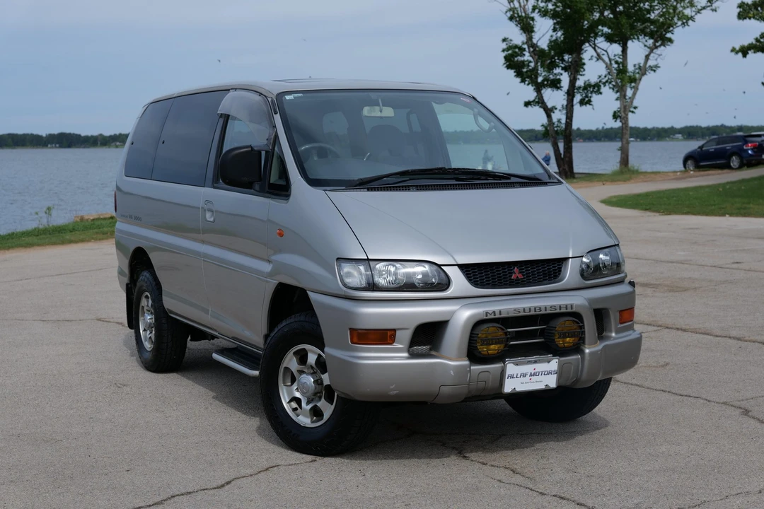 1998 Mitsubishi Delica 4th Gen - Image 11 of 31