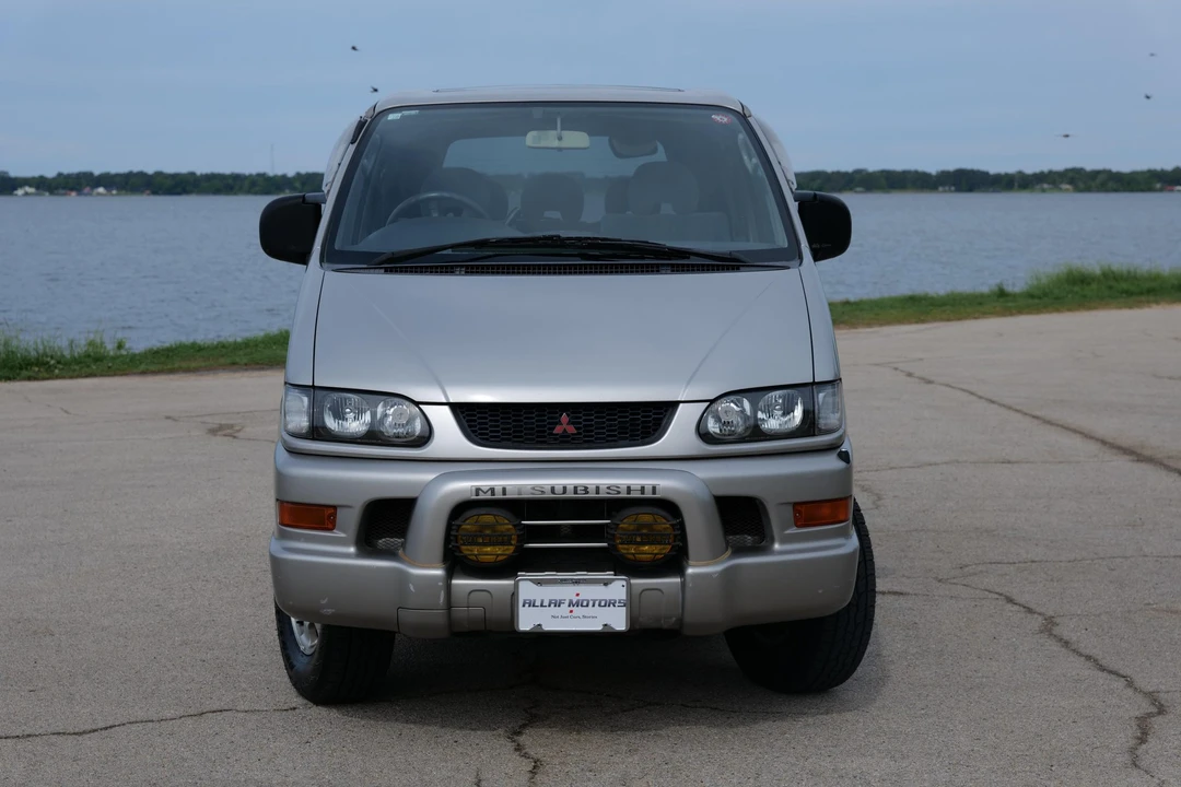 1998 Mitsubishi Delica 4th Gen - Image 14 of 31