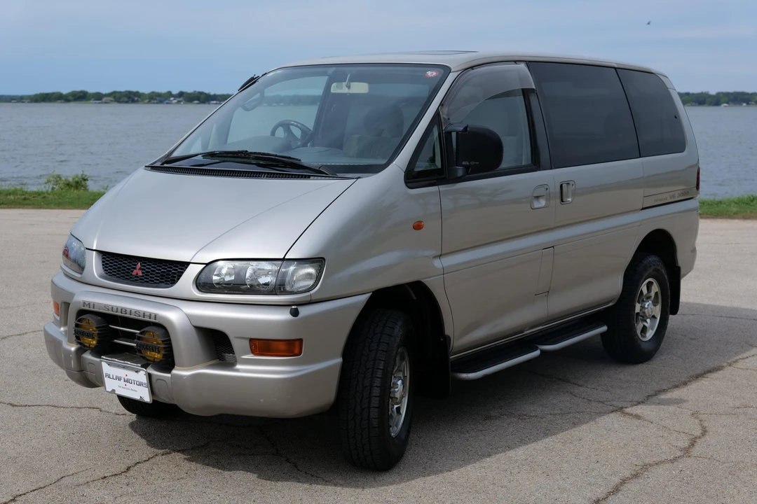 1998 Mitsubishi Delica 4th Gen - Image 3 of 31