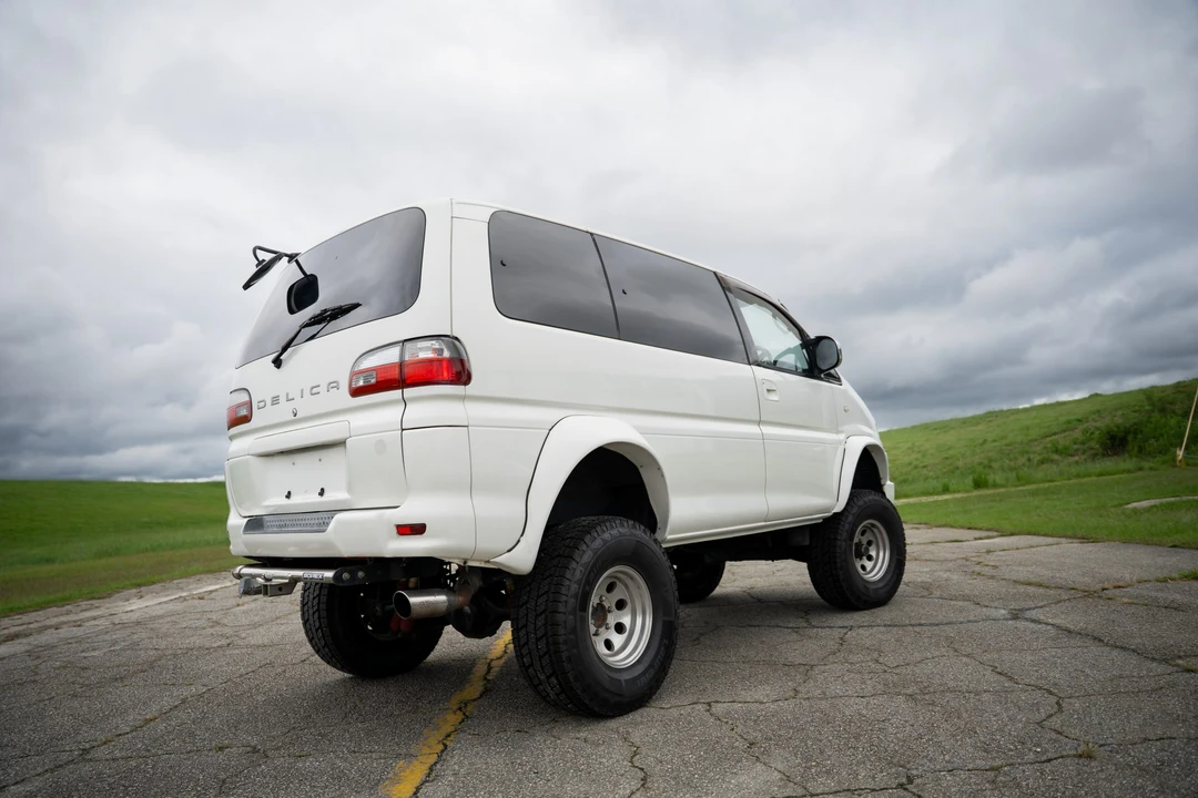 1998 Mitsubishi Delica 3rd Gen - Image 12 of 31