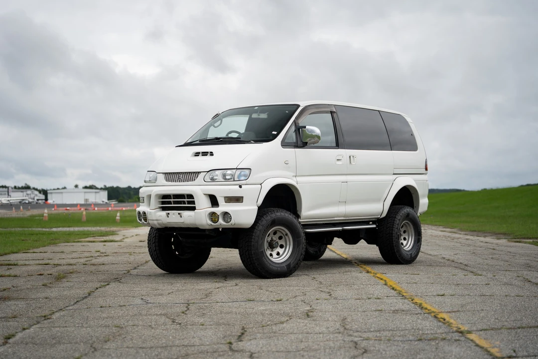 1998 Mitsubishi Delica 3rd Gen - Image 3 of 31