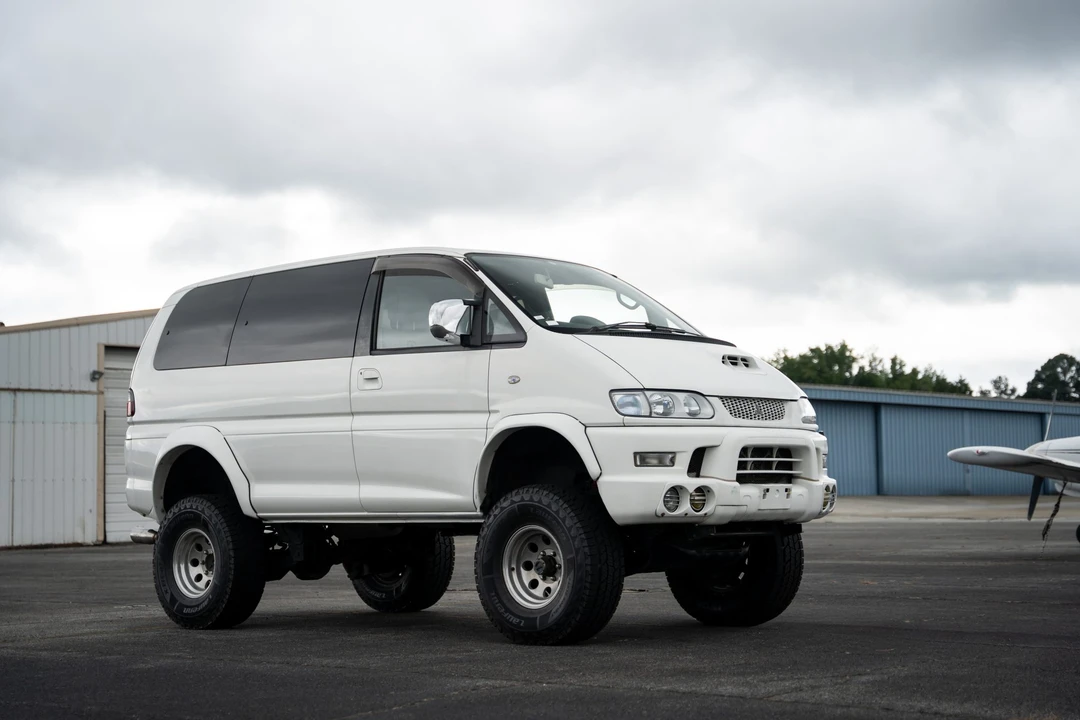 1998 Mitsubishi Delica 3rd Gen - Image 15 of 31