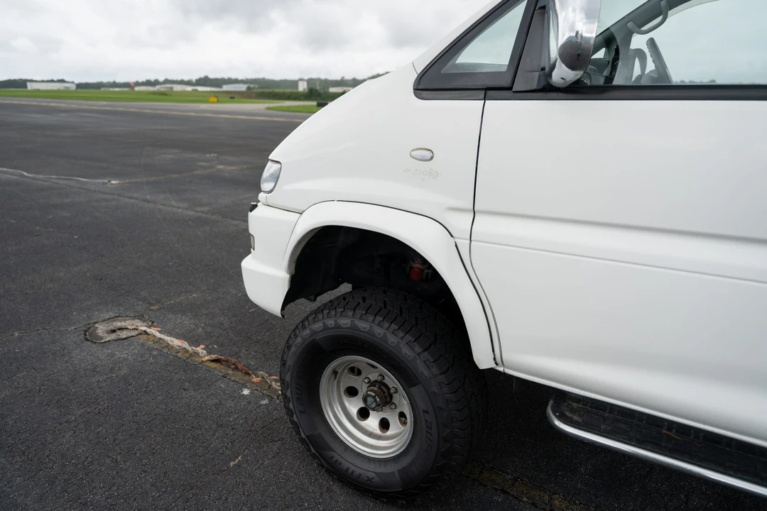 1998 Mitsubishi Delica 3rd Gen - Image 28 of 31