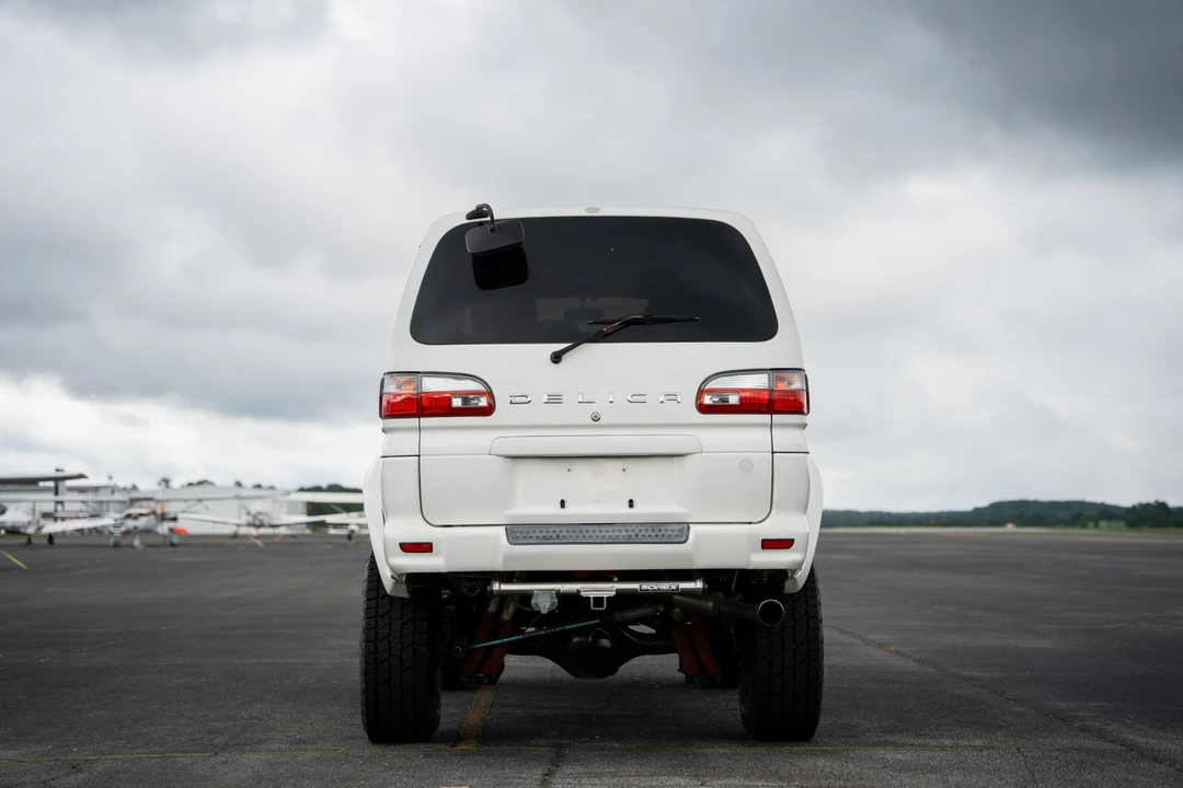 1998 Mitsubishi Delica 3rd Gen - Image 9 of 31