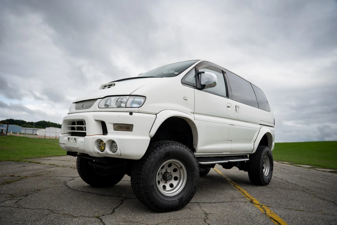 1998 Mitsubishi Delica 3rd Gen - Image 5 of 31