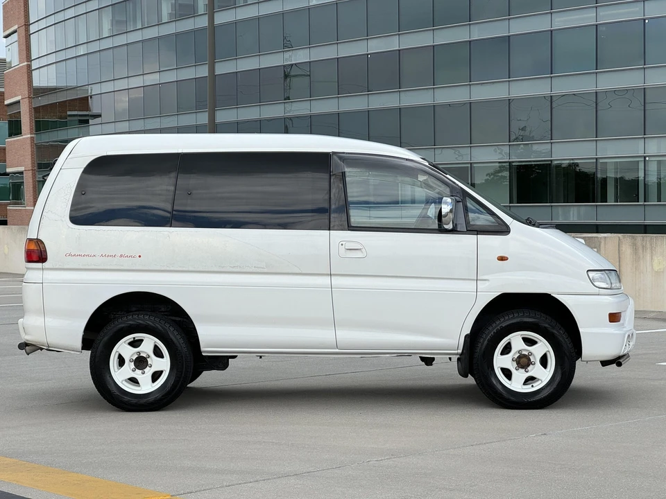 1998 Mitsubishi Delica 4th Gen - Image 26 of 31
