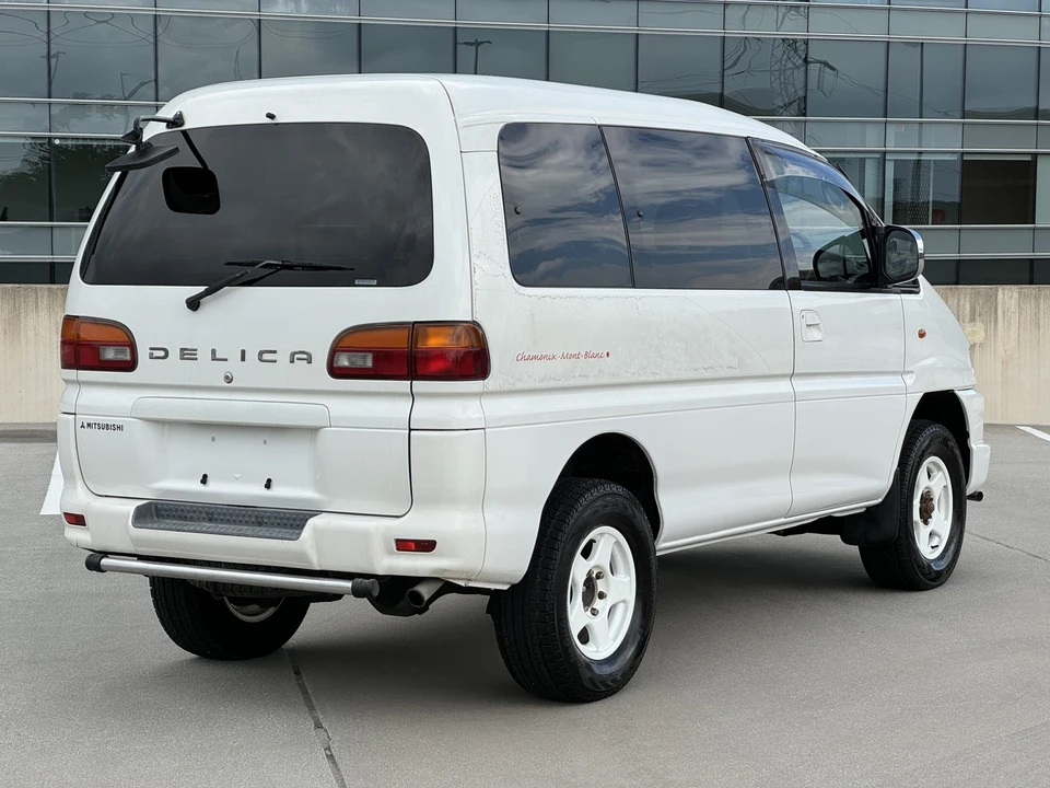 1998 Mitsubishi Delica 4th Gen - Image 24 of 31