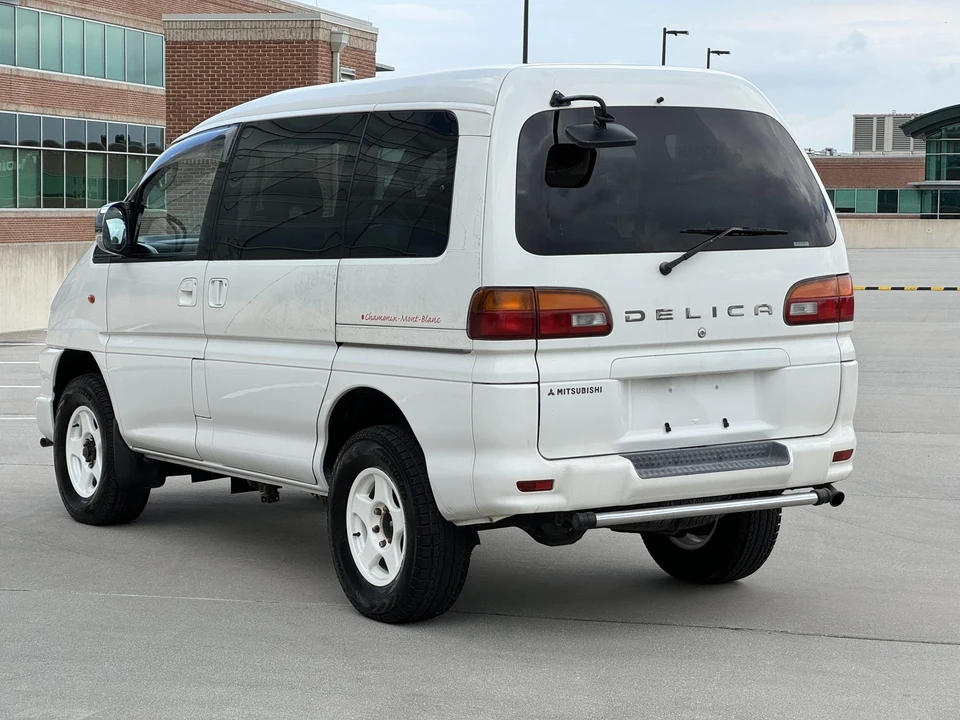 1998 Mitsubishi Delica 4th Gen - Image 17 of 31