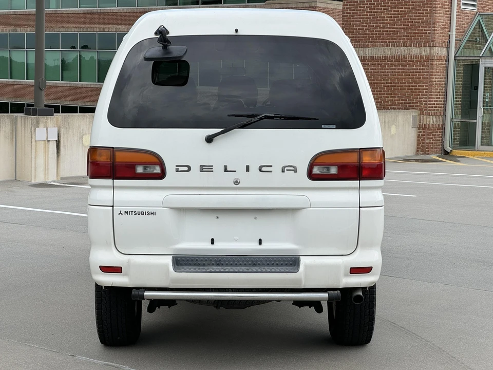 1998 Mitsubishi Delica 4th Gen - Image 19 of 31