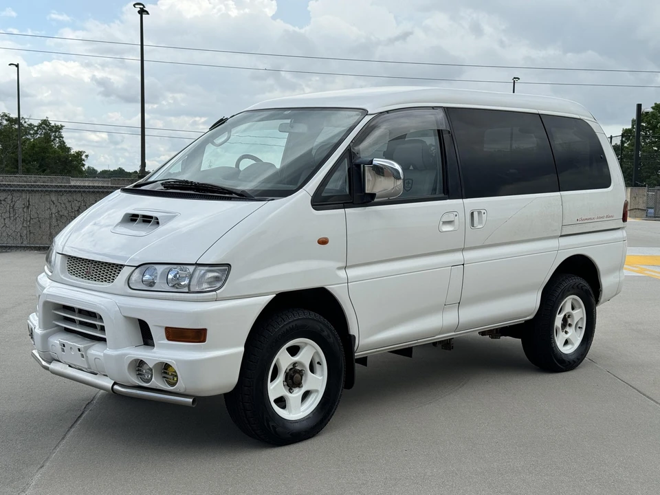 1998 Mitsubishi Delica 4th Gen - Image 12 of 31